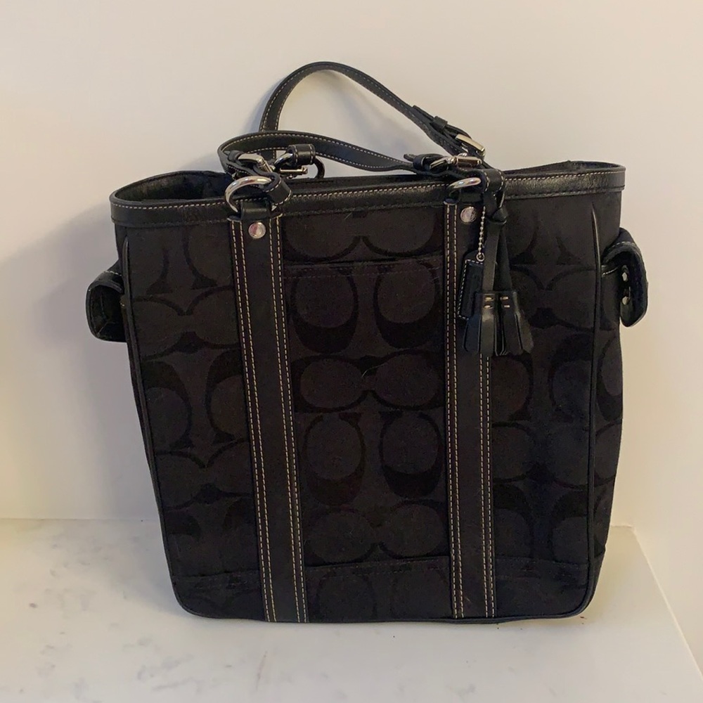 Vintage Coach Black Tote (Style No. K05J-6245)